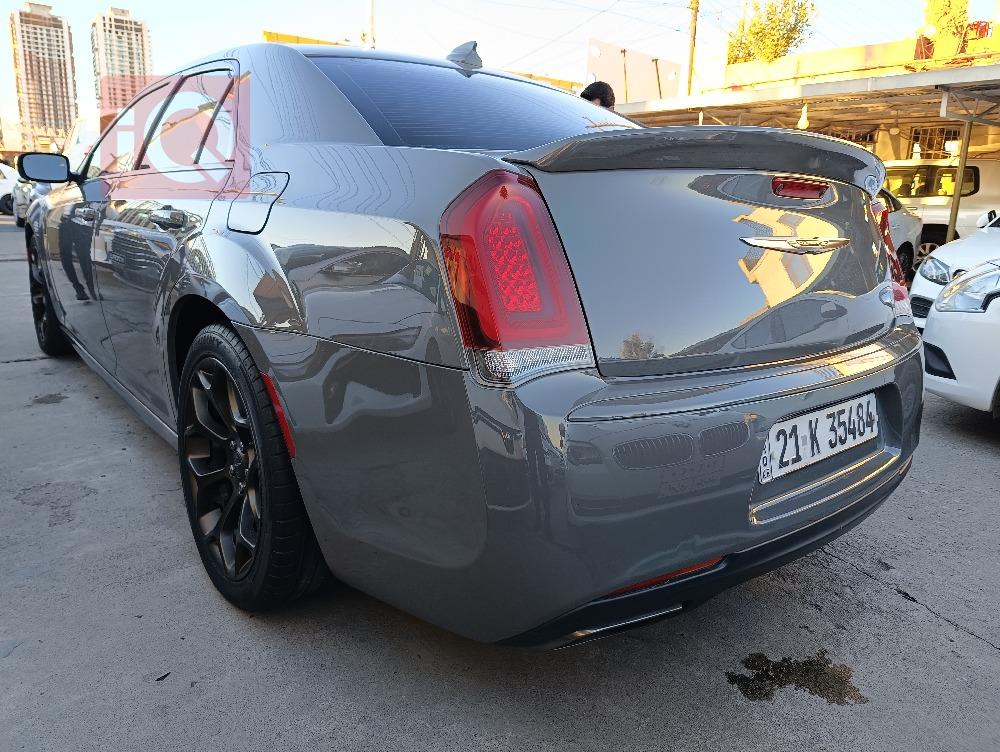 كرايسلر 300